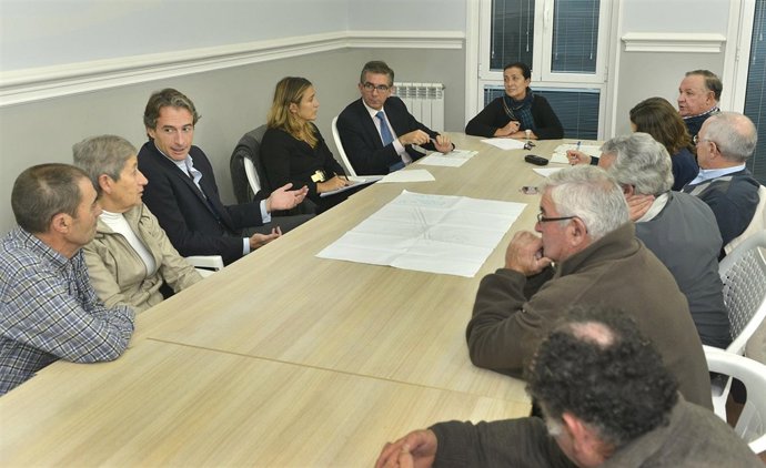 Reunión con vecinos de Peñacastillo