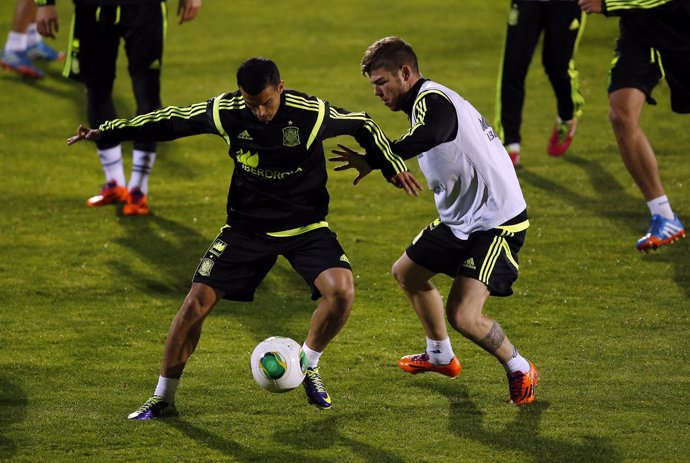 Pedro y Alberto Moreno en la selección española