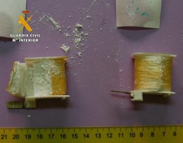 Detalle del interior de las bovinas con la droga.