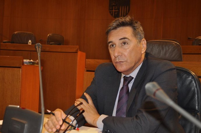 El consejero de Sanidad, Bienestar Social y Familia de Aragón, Ricado Oliván.