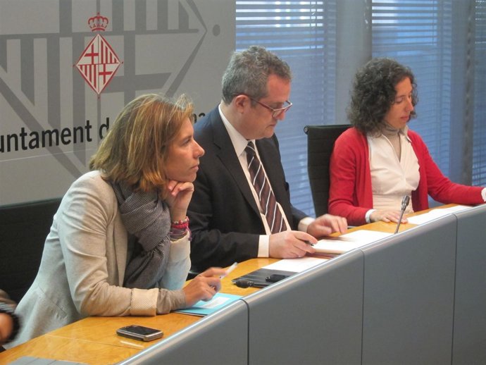 La concejal de Barcelona Mercè Homs y el 1ºt.De alcalde Joaquim Forn