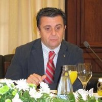 Iberostar no apoya los sondeos petrolíferos en Canarias aunque no ve "peligros inminentes" para el turismo