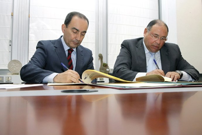 Firma del convenio con Pymetal