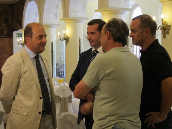 Cardona durante la jornada de presentación del Ciclo de Conferencias