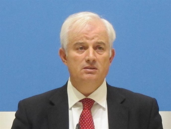 El portavoz del grupo municipal del PP, Eloy Suárez