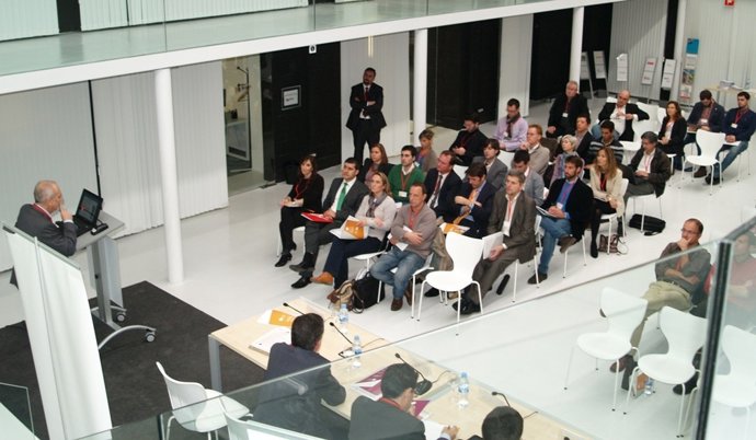 Encuentro de empresas tecnológicas.