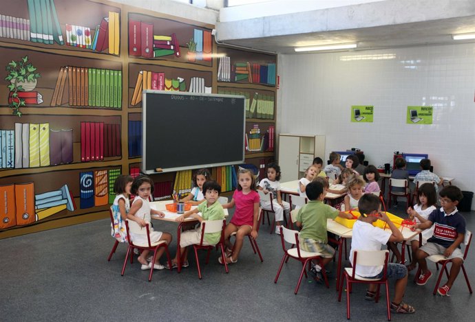 Alumnos en un colegio valenciano