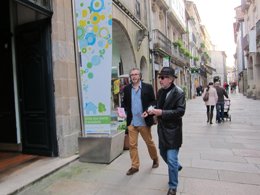 José Sacristán con el director de Cineuropa, José Luis Losa, 