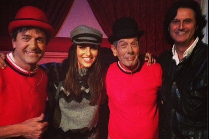 Paula y Busta preparando la navidad 