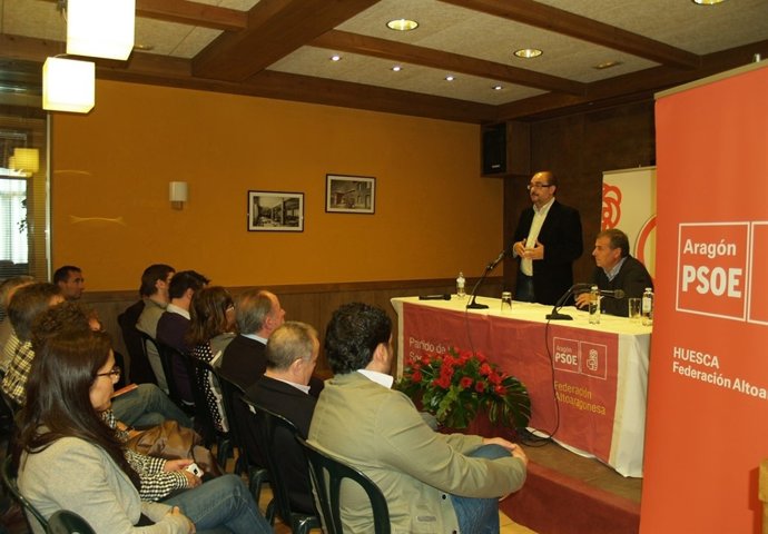 El secretario general del PSOE-Aragón, Javier Lambán.