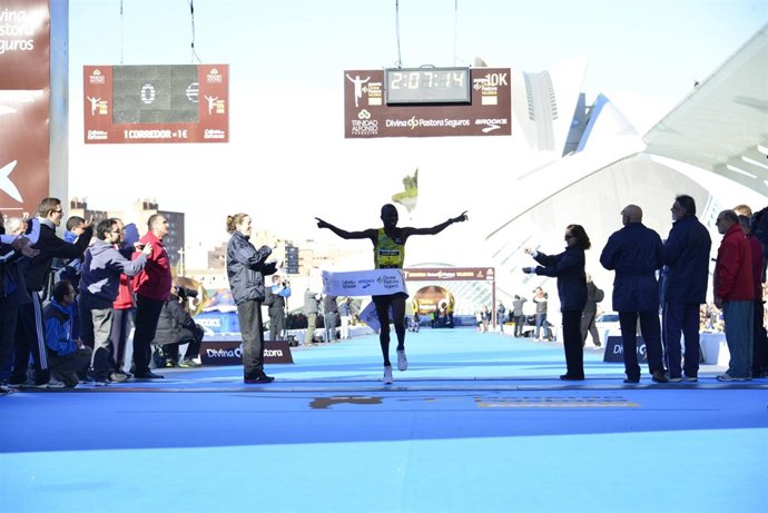 Felix Kipkemoi Keny Maratón Divina Pastora Valencia