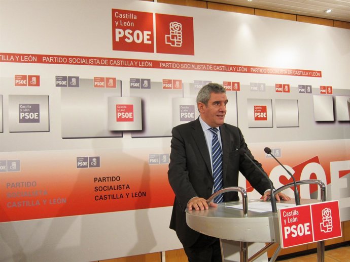 El secretario regional del PSOE tras la Permanente 