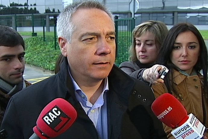Navarro: "En el PSC sobran algunas actitudes"