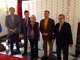 Laureano León con la familia de Rafael García-Plata