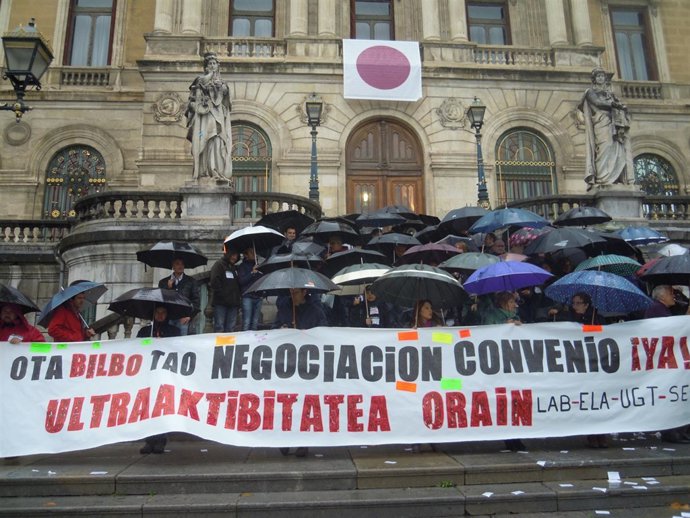 Concentración de trabajadores de la OTA