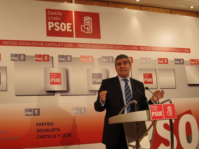 Julio Villarrubia tras la Permanente del PSCL