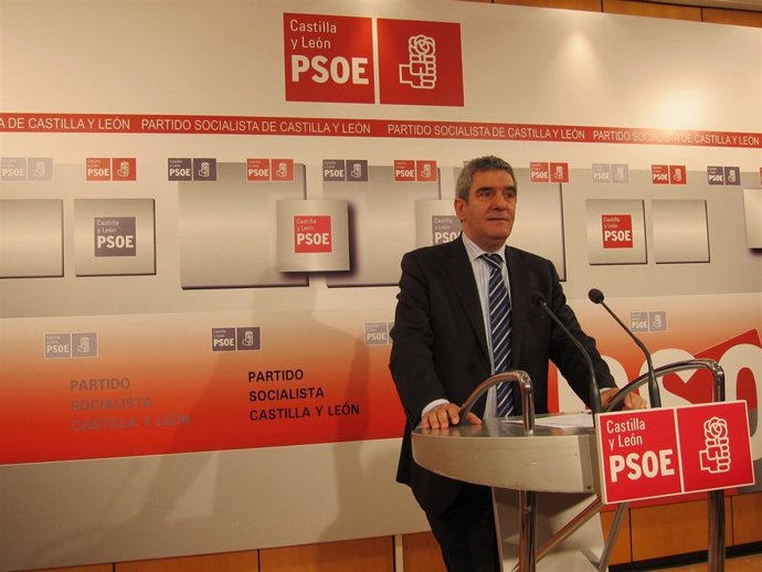 Julio Villarrubia tras la Permanente del PSCL
