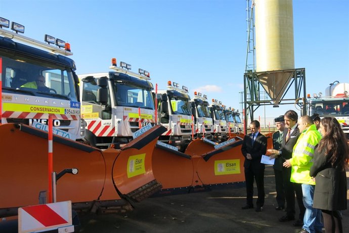 Suárez-Quiñones visita el Centro de Conservación  del Sector León-2
