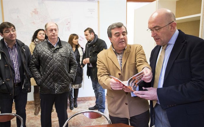 Carnero Inaugura el vivero de empresas de Boecillo