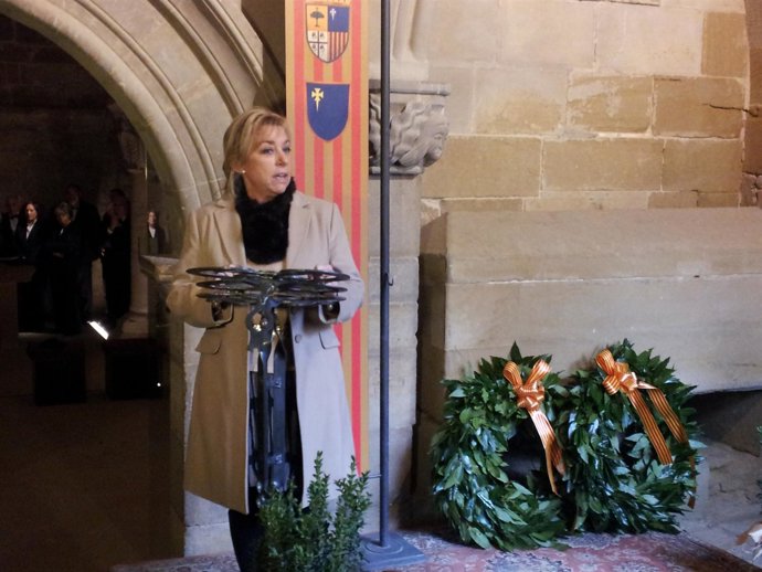  La Consejera De Educación, Universidad, Cultura Y Deporte, Dolores Serrat.