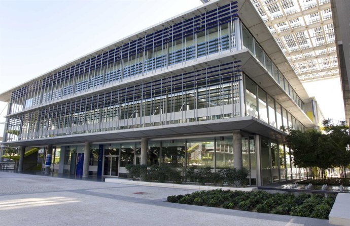 LOYOLA LEADERSHIP SCHOOL