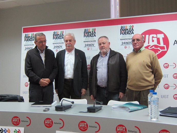 Justo Rodríguez Braga, Antonio Pino, Ángel Suárez y el representante Cumbre Soc