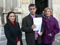 PSOE denuncia en Fiscalía la posible "compra" de un edil por el PP en Loja