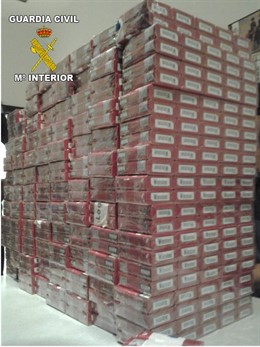 Cajetillas de tabaco intervenidas en el aeropuerto de Manises