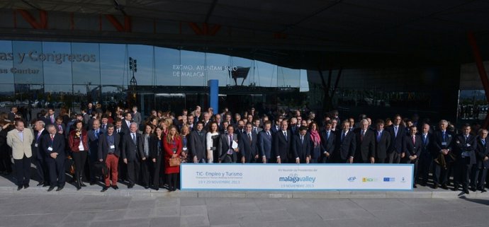 Foto de grupo reunión Málaga valley