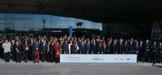 Foto de grupo reunión Málaga valley