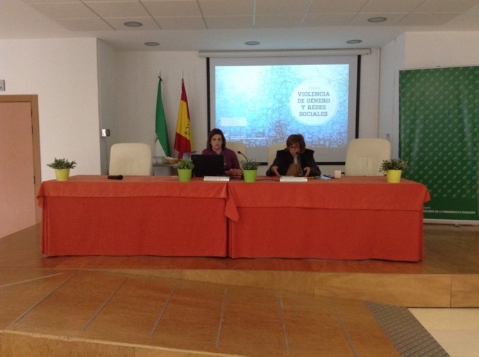 Jornada del IAM sobre violencia de género y redes sociales en Jaén