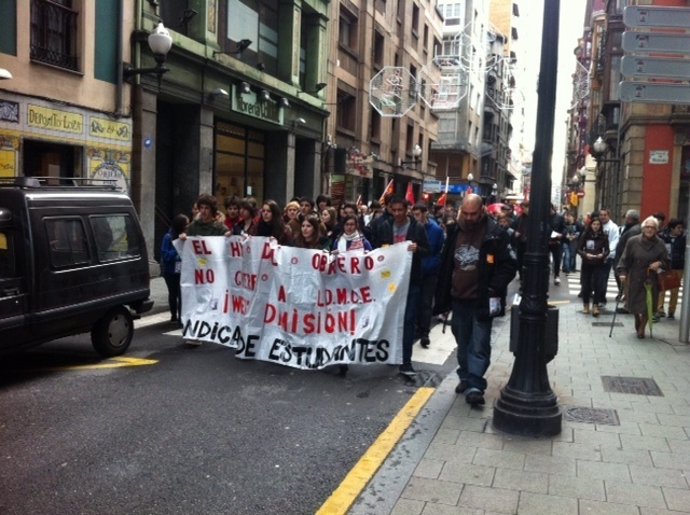 Manifestación LOMCE Gijón