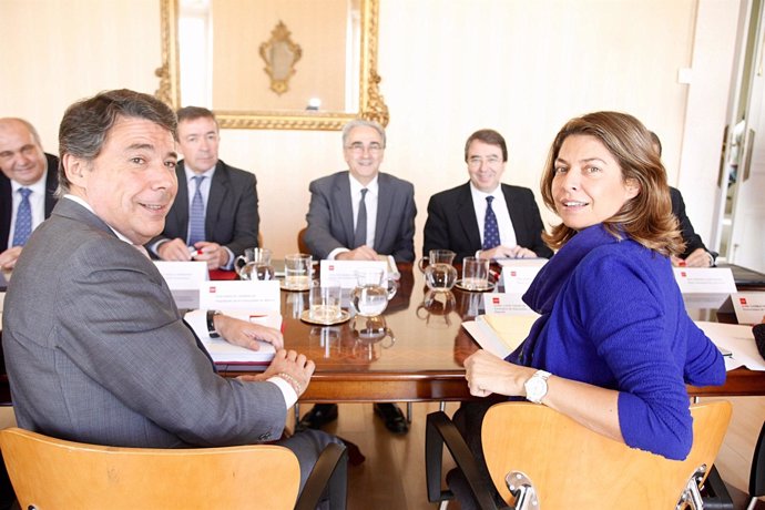 González y Figar en una reunión con los rectores