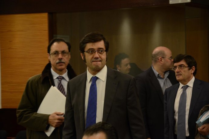 Arturo Romaní en Comisión