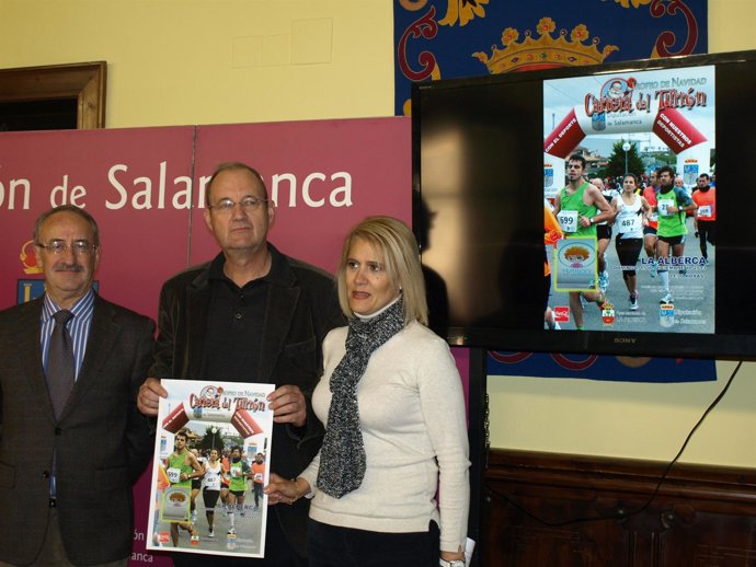 Participantes en la presentación de la 'Carrera del Turrón 2013' 