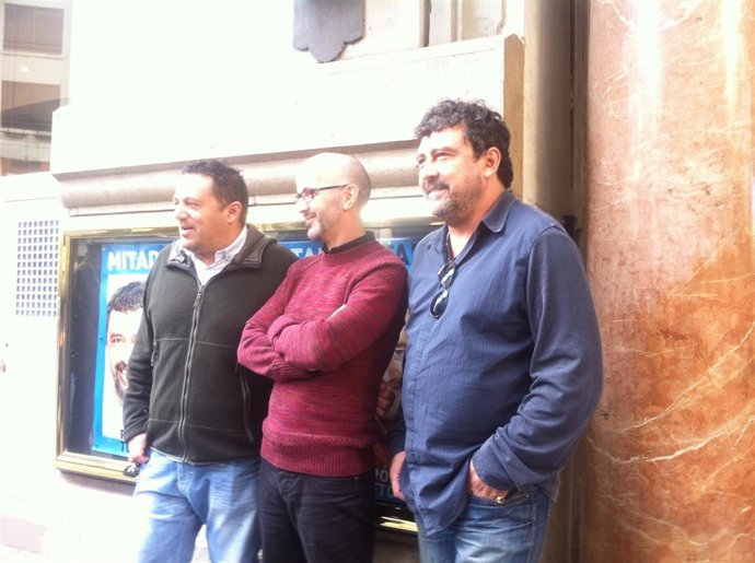 Tous y Nieto junto al director de la obra