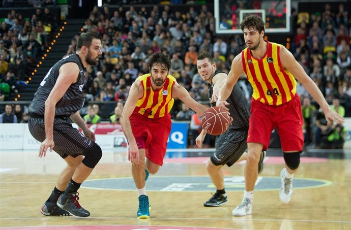 Germán Gabriel, Juan Carlos Navarro y Ante Tomic en el Bilbao - Barcelona
