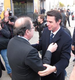 Soria saluda a Herrera a su llegada al Congreso de Turismo Interior