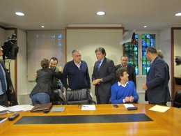 Reunión presupuestos de PSOE e IU. 