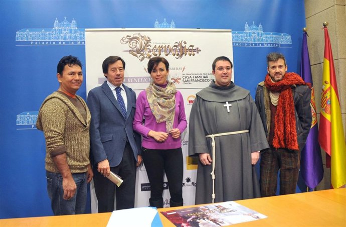 Presentación del desfile con la presidenta de Diputación, María Luisa Ceballos