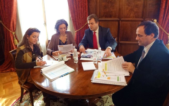 Reunión Bretón y Crespo