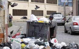 Alerta sanitaria en Valparaíso, Chile, por la acumulación de basuras.