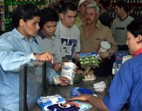 Detenidas 50 personas en inspecciones a tiendas