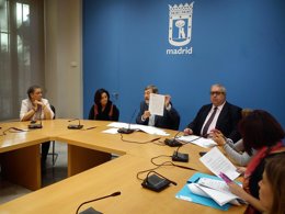 Lissavetzky en rueda de prensa del grupo socialista