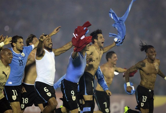 Uruguay celebra su pase al Mundial de Brasil