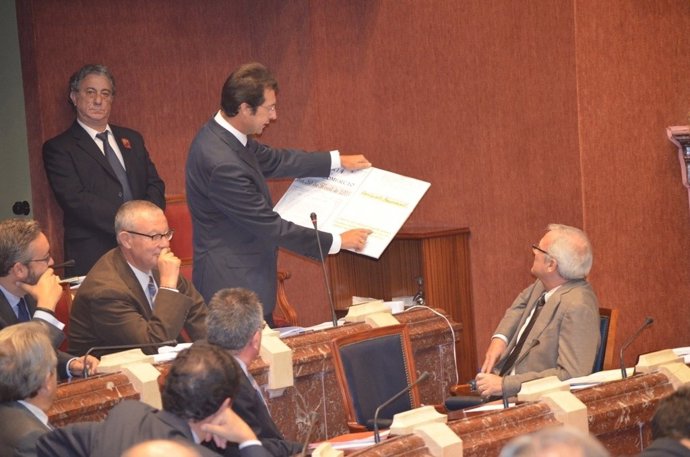 Juan Carlos Ruiz en la Asamblea Regional