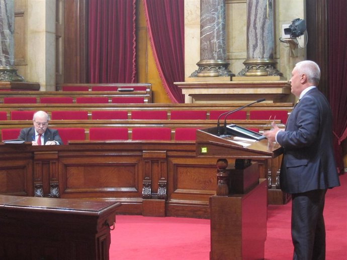 Andreu Mas-Colell (conseller Economía Generalitat) Santi Rodríguez (PP)