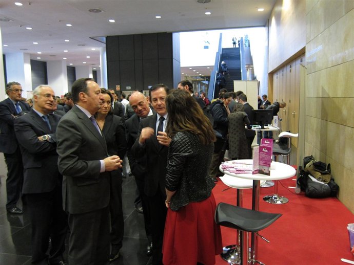 Sanz inaugura actos Día del Emprendedor