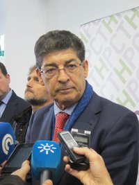 Valderas descarta "la descoordinación" en el Gobierno y defiende que abogan por "la temporalización" de los proyectos