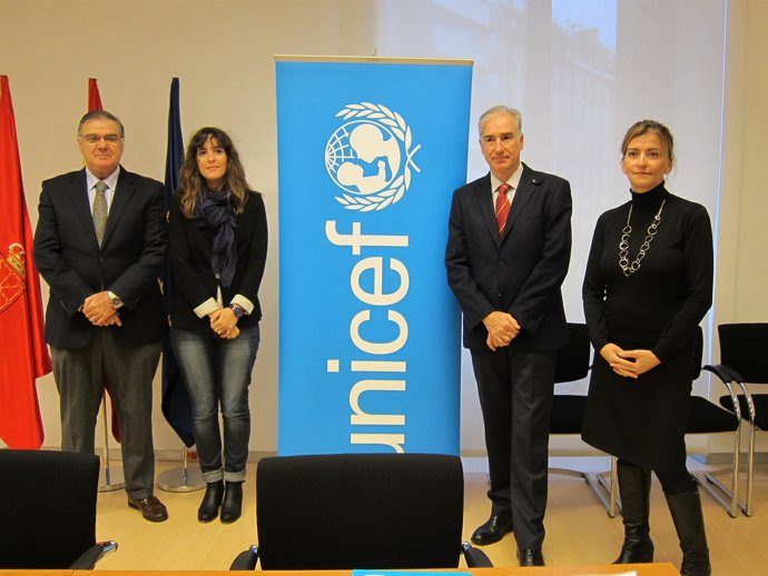 Bernaola, Pastor, Giménez y Palacios en el acto de Unicef